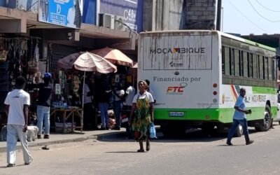 MORADORES DE NDUDA, EM SIX MILE, PEDEM AUTOCARRO PARA REDUZIR DIFICULDADES DE TRANSPORTE